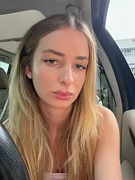 Foto porno Ce sexy este EvieEvans pe KUR.ro