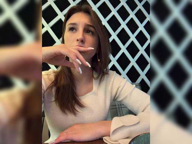 Foto porno EwaBrown ne arata tot la camera pe KUR.ro