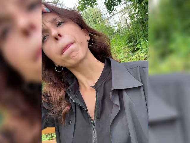 Foto porno Discutii intime cu EwaBrown pe KUR.ro