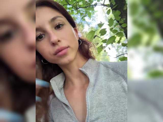 Foto porno Discutii intime cu EwaBrown pe KUR.ro