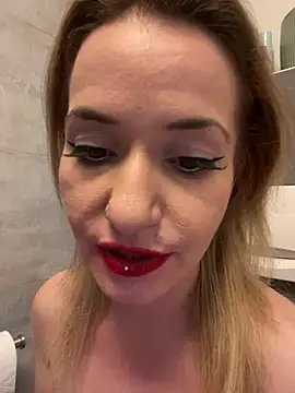Foto porno Ce sexy este GangBangKitty pe KUR.ro
