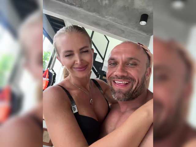 Foto porno GeminiCode22 ne arata tot la camera pe KUR.ro