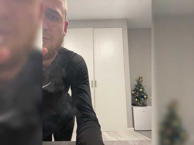 Foto porno Gummy-Bears vrea sex pe BongaCams pe KUR.ro