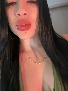 Foto porno Sex online cu HannaBeckett pe KUR.ro