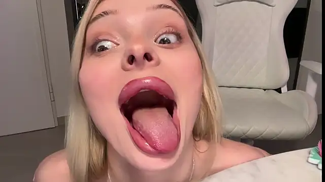 Foto porno Sex online cu HannaXLove pe KUR.ro