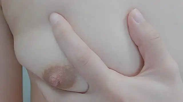 Foto porno Hanna_18_cute ne arata tot la camera pe KUR.ro