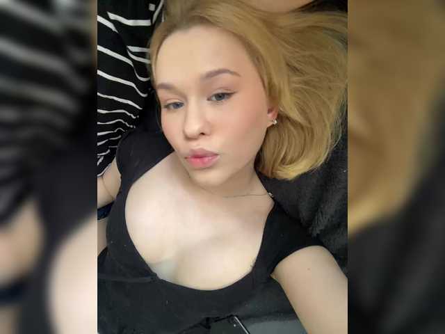 Foto porno HoneySavage se dezbraca la web pe BongaCams pe KUR.ro