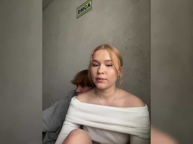 Foto porno HoneySavage se dezbraca la web pe BongaCams pe KUR.ro