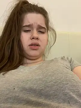 Foto porno Nebunii pe chat marca HornyGirlH pe KUR.ro