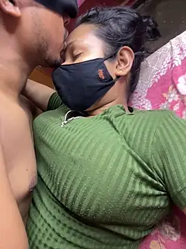 Foto porno Discutii intime cu Hot-AngoriBhabhi pe KUR.ro