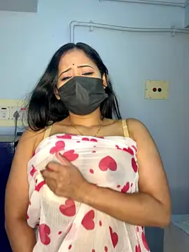 Foto porno Hot_honey77 se dezbraca la web pe StripChat pe KUR.ro