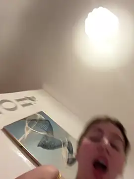 Hot_malak descoperita pe video chat