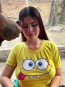 Foto porno Hotnightsexxx descoperita pe video chat pe KUR.ro
