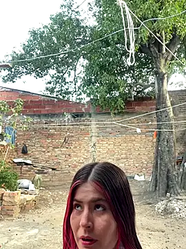 Foto porno Hotnightsexxx descoperita pe video chat pe KUR.ro
