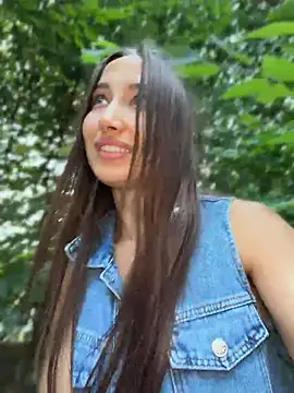 Foto porno ICrazyOneIRL ne arata tot la camera pe KUR.ro