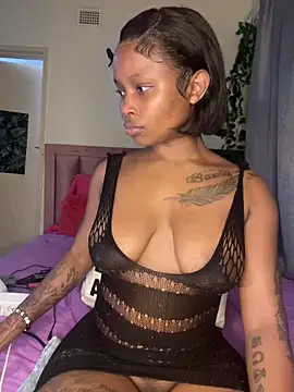 Foto porno Sex online cu InkLady444 pe KUR.ro