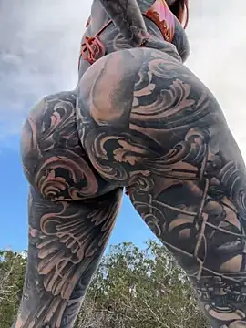 Foto porno Sex online cu Inked_lorena pe KUR.ro