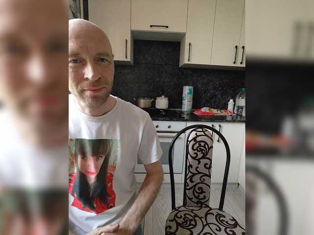 Foto porno Innokentiy449 se dezbraca la web pe BongaCams pe KUR.ro