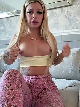 Foto porno Irish_BarbieX se dezbraca la web pe StripChat pe KUR.ro