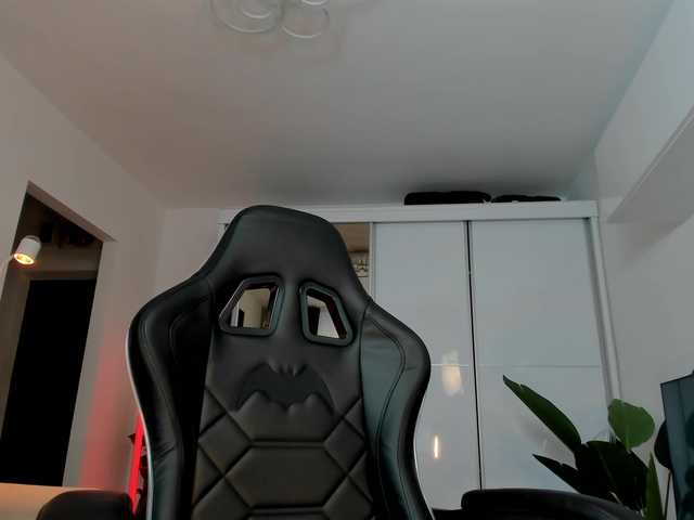 Foto porno Ganduri murdare cu Ivybelle pe KUR.ro