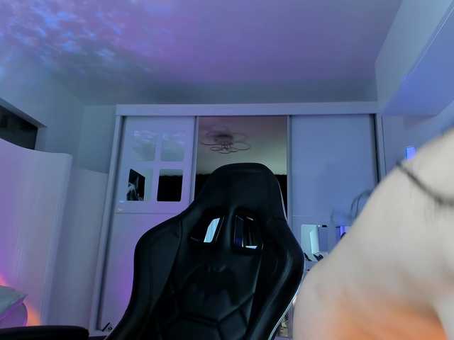 Foto porno Nebunii pe chat marca Ivybelle pe KUR.ro