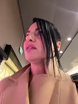 Foto porno Sex online cu KimKelly13 pe KUR.ro