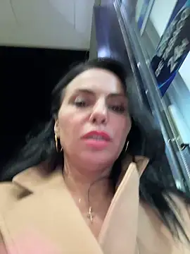 Foto porno Sex online cu KimKelly13 pe KUR.ro