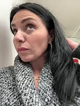 Foto porno Sex online cu KimKelly13 pe KUR.ro