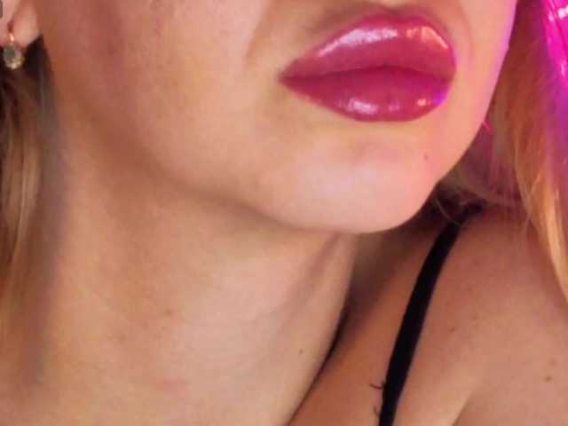 Foto porno Koketka ne arata tot la camera pe KUR.ro