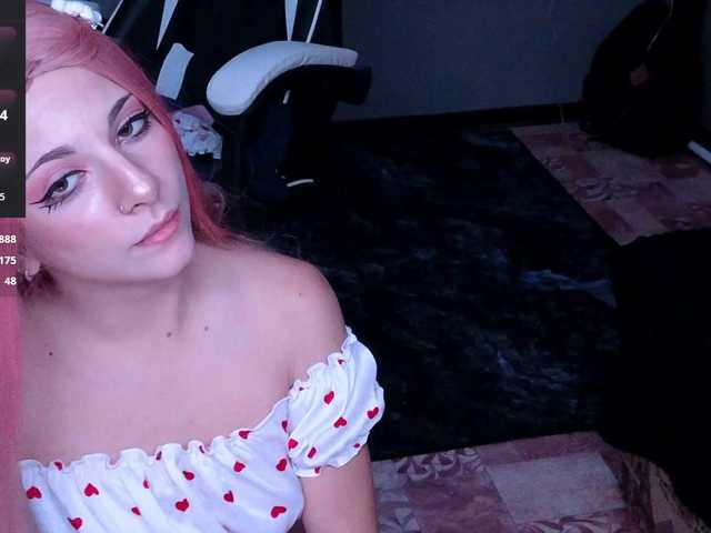 Foto porno Discutii intime cu Korol-Eva pe KUR.ro