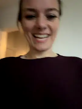 Foto porno Sex online cu LadyLena1 pe KUR.ro