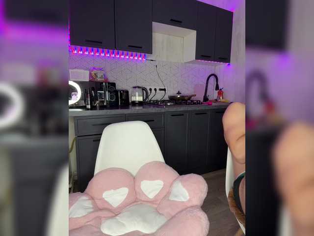 Foto porno Ganduri murdare cu LallyRose pe KUR.ro