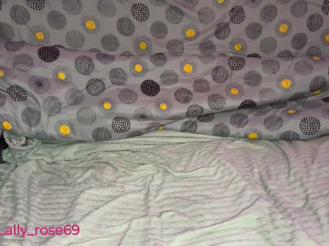 Foto porno Nebunii pe chat marca LallyRose pe KUR.ro