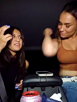 Foto porno LeaGambit__ se dezbraca la web pe StripChat pe KUR.ro