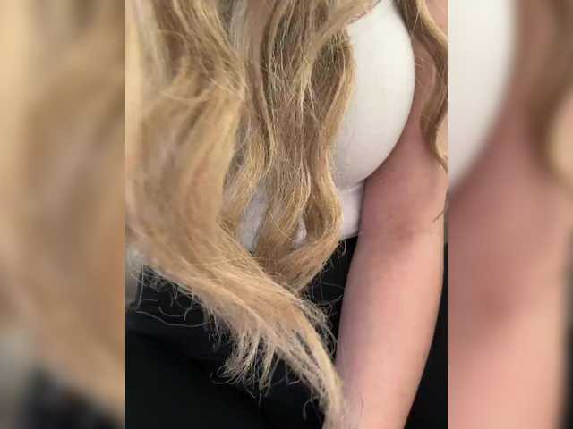 Foto porno LedyMiya descoperita pe video chat pe KUR.ro