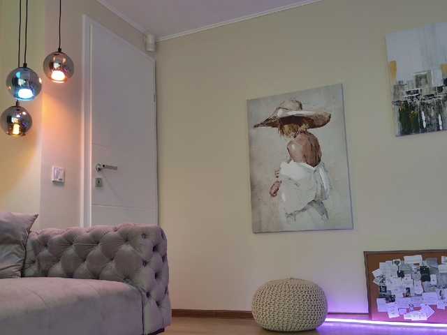 Foto porno LennaGodess se dezbraca la web pe BongaCams pe KUR.ro