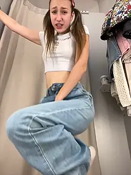 Foto porno Sex online cu Lia__Love pe KUR.ro
