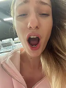 Foto porno Nebunii pe chat marca Lia__Love pe KUR.ro