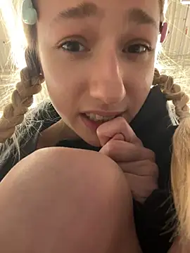 Foto porno Sex online cu Lia__Love pe KUR.ro