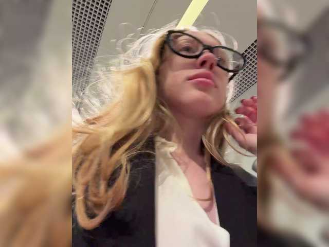 Foto porno Nebunii pe chat marca -Queen-Maria- pe KUR.ro