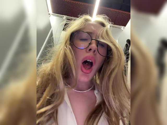 Foto porno Nebunii pe chat marca -Queen-Maria- pe KUR.ro