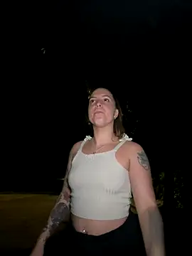 Foto porno LiliMorganxxx ne arata tot la camera pe KUR.ro
