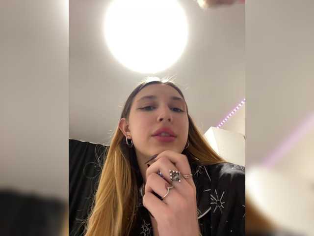 Foto porno Ganduri murdare cu LinaTwins pe KUR.ro