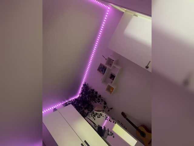 Foto porno LinaTwins ne arata tot la camera pe KUR.ro