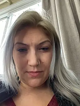 Foto porno Ganduri murdare cu LittleMissEeve pe KUR.ro