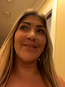 Foto porno Ganduri murdare cu LittleMissEeve pe KUR.ro