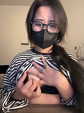 Livender_2x descoperita pe video chat