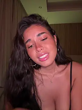 Foto porno Lizhush_ descoperita pe video chat pe KUR.ro