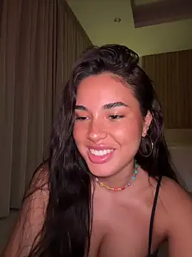 Foto porno Lizhush_ descoperita pe video chat pe KUR.ro