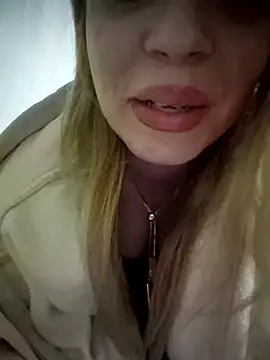Foto porno Nebunii pe chat marca Lolitanatasha01 pe KUR.ro